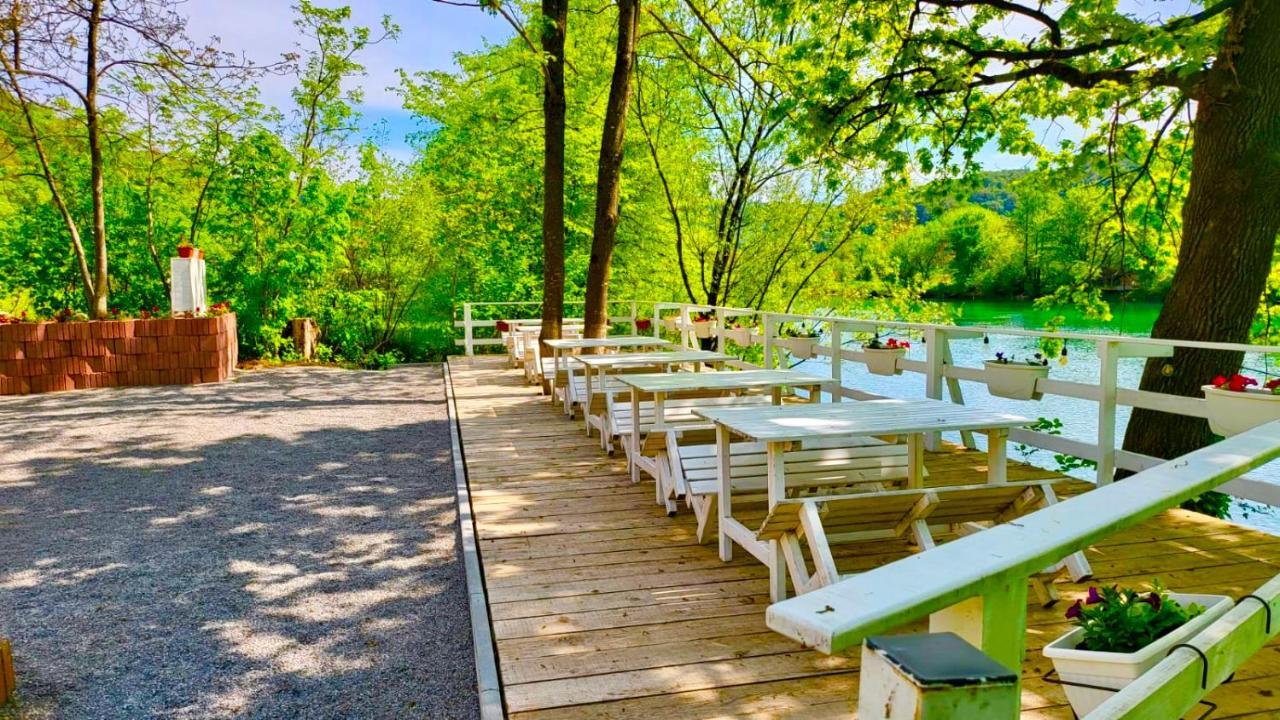 Una Kamp Hotel Bosanska Krupa Exterior photo